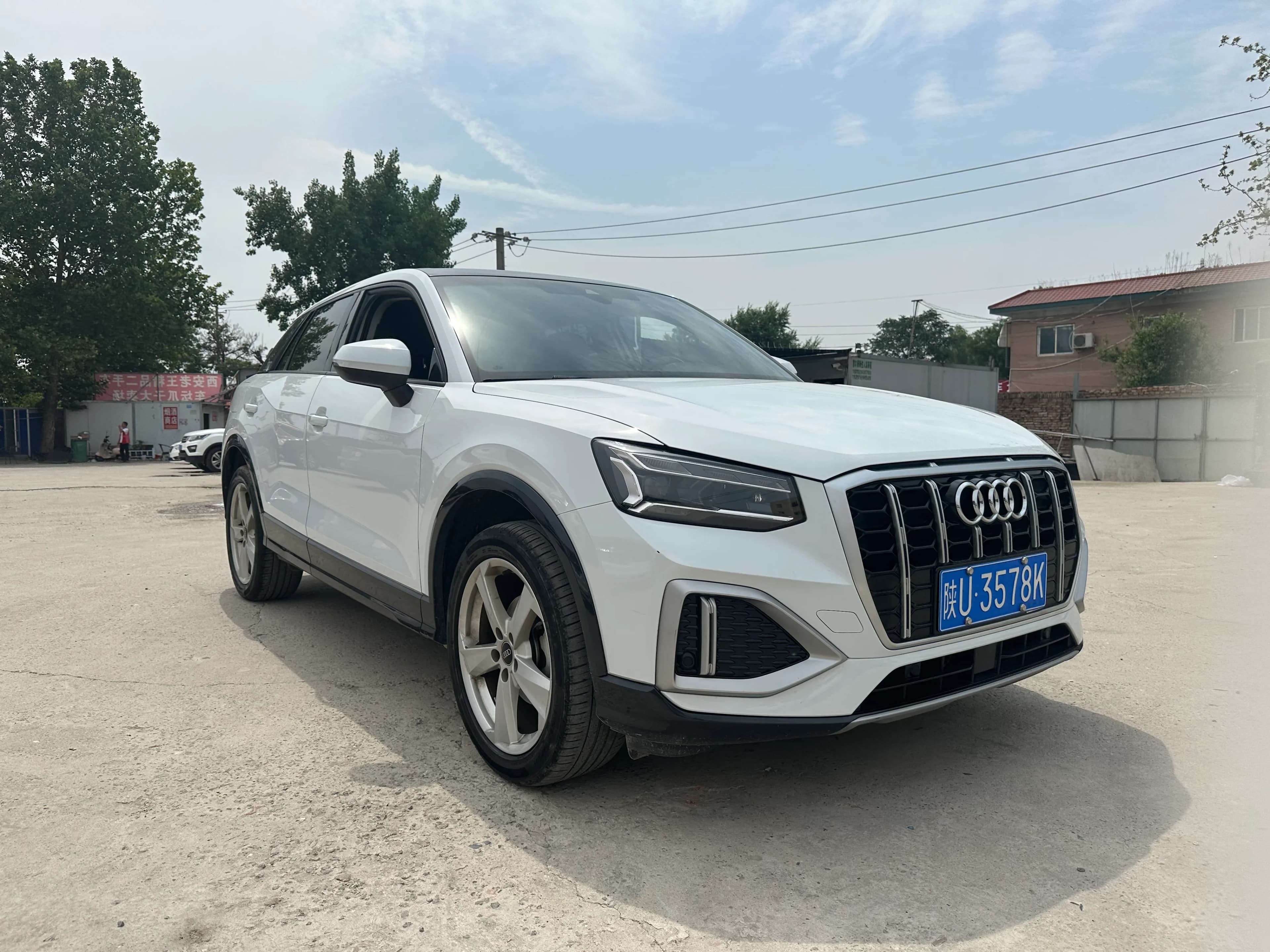 Audi Q2L 2021 3