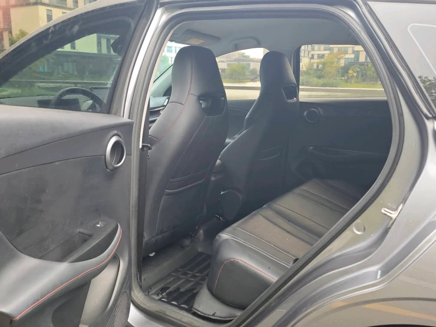 BYD e2 2023 4