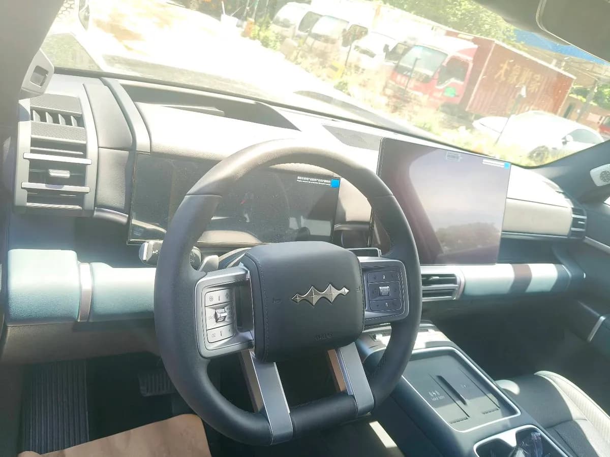 BYD Fang Cheng Bao 7 2025 2
