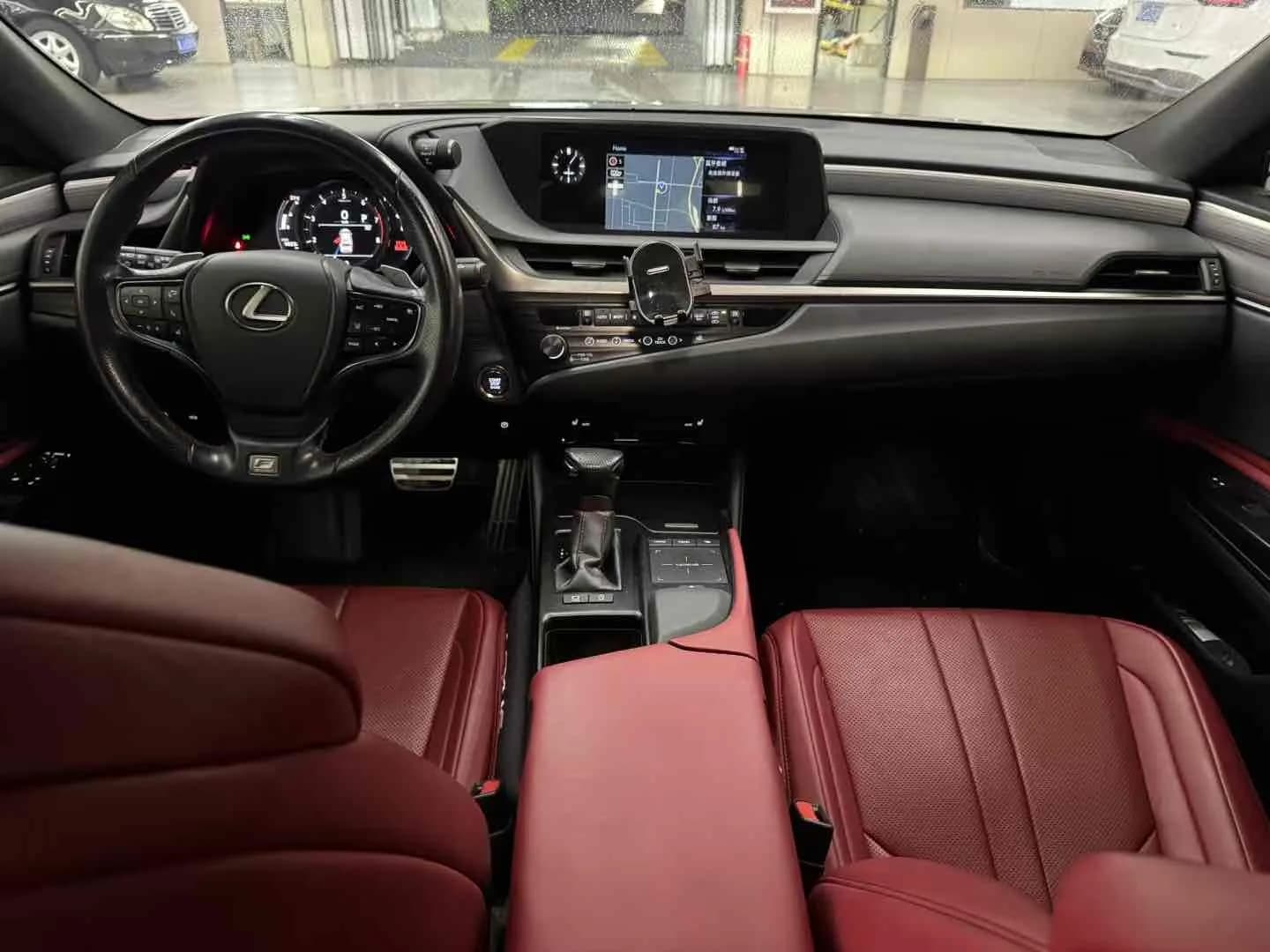 Lexus ES 2018 4
