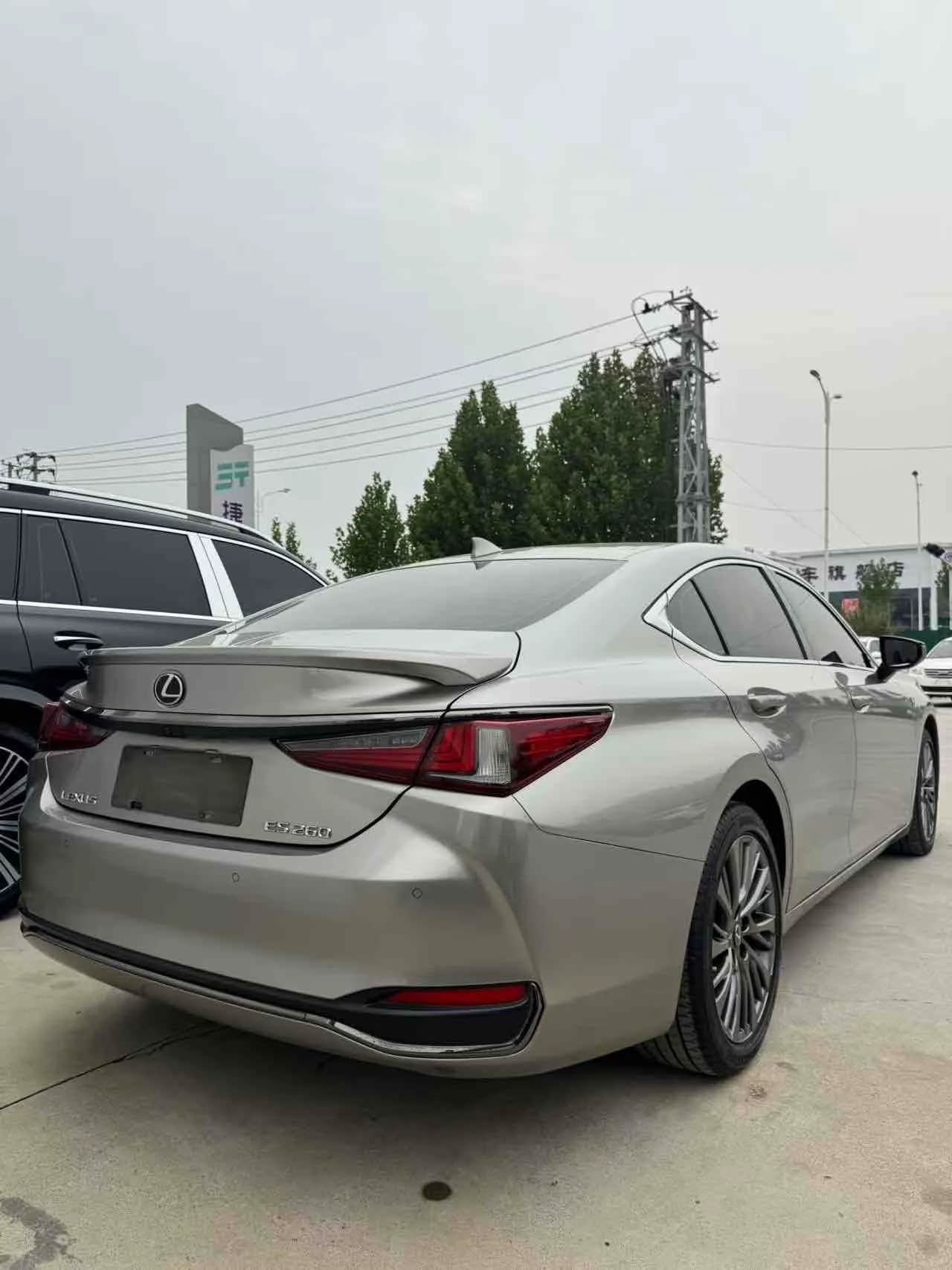 Lexus ES 2018 5