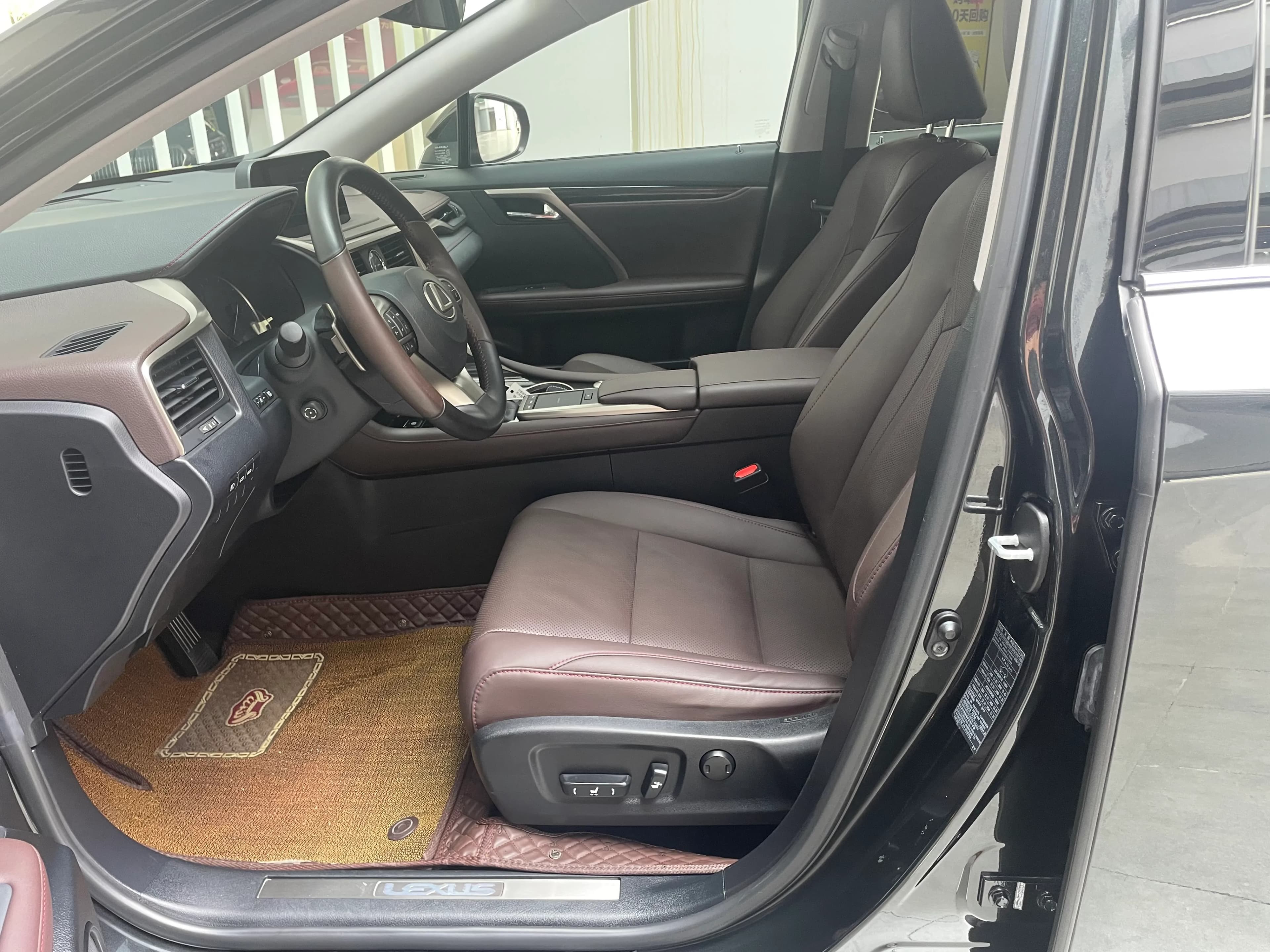 Lexus RX 4