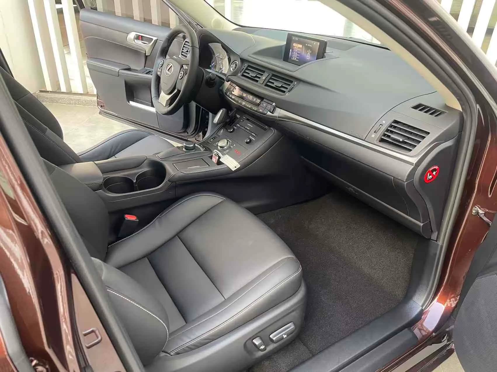 Lexus LS 2021 5