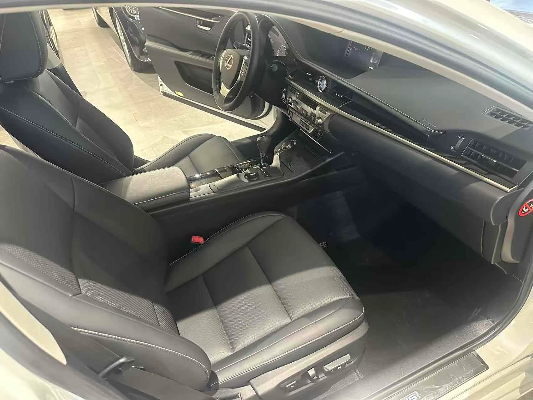 Lexus ES 2014 5