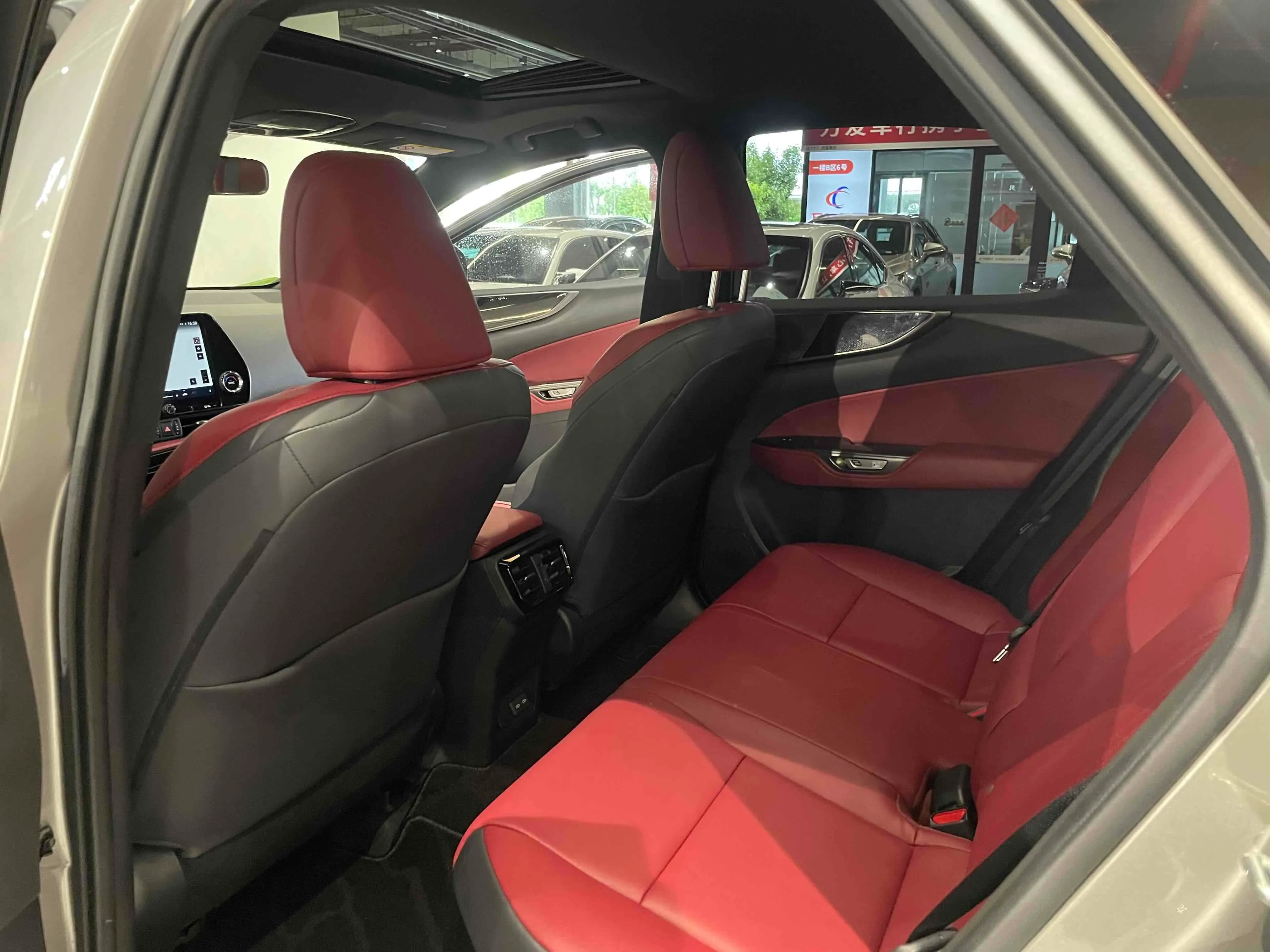 Lexus LS 2018 4