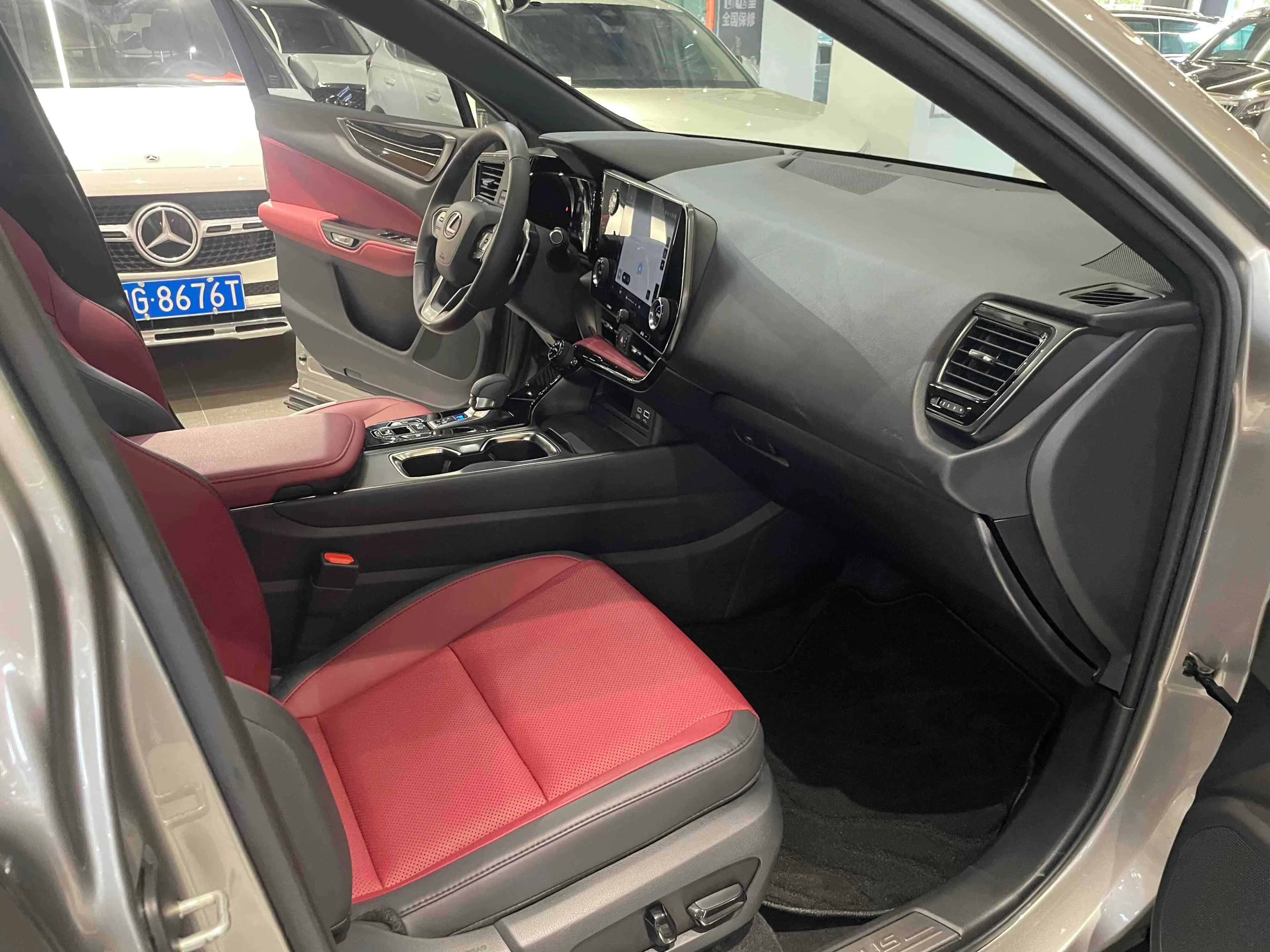 Lexus LS 2018 5