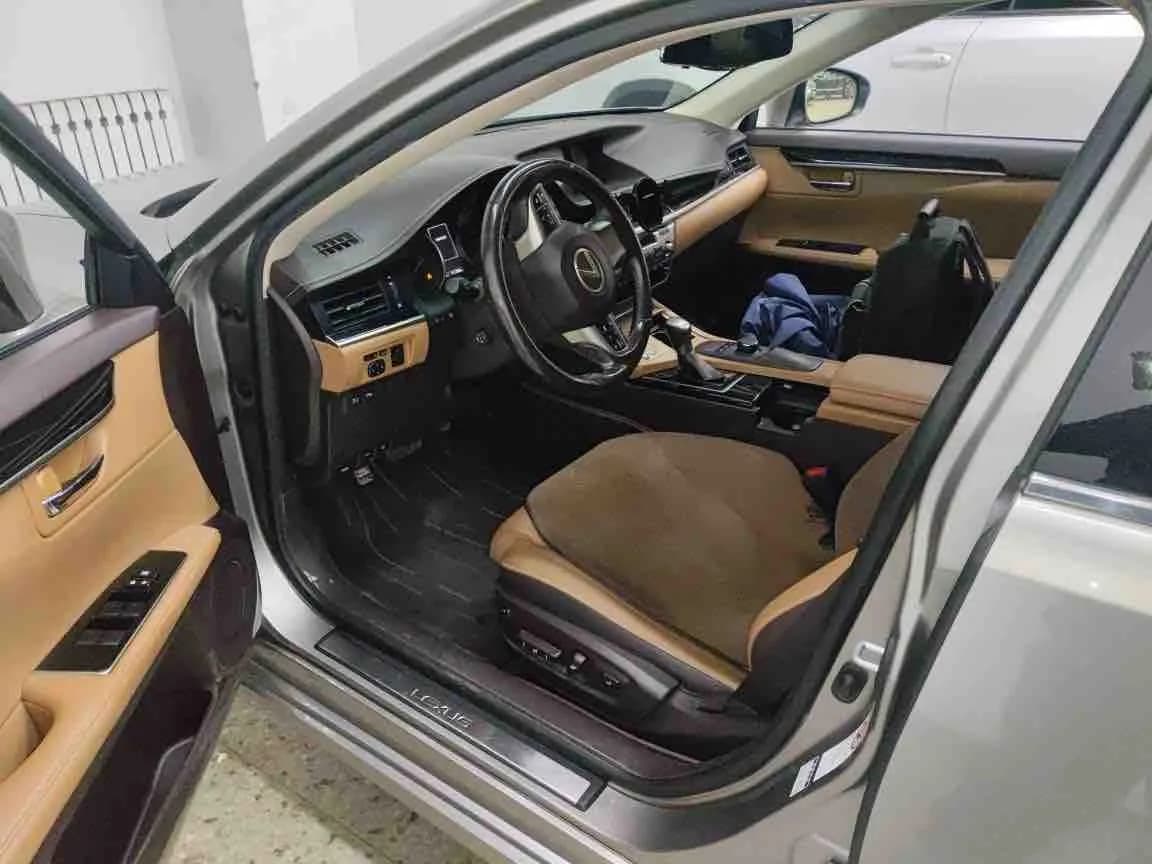 Lexus ES 2017 3