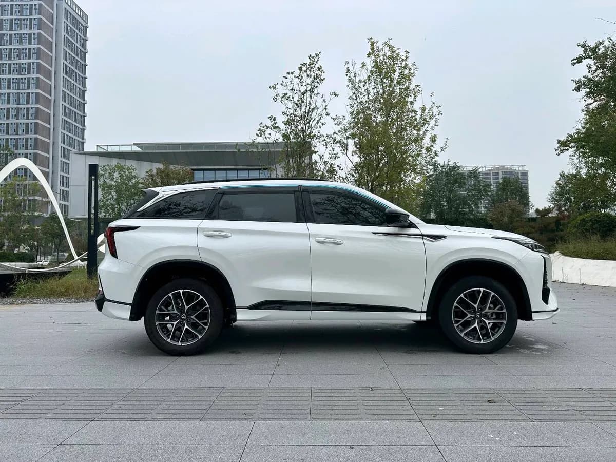 Changan CS75 Plus 5
