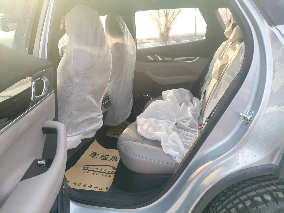 Geely L 2025 1.5TD DCT 2
