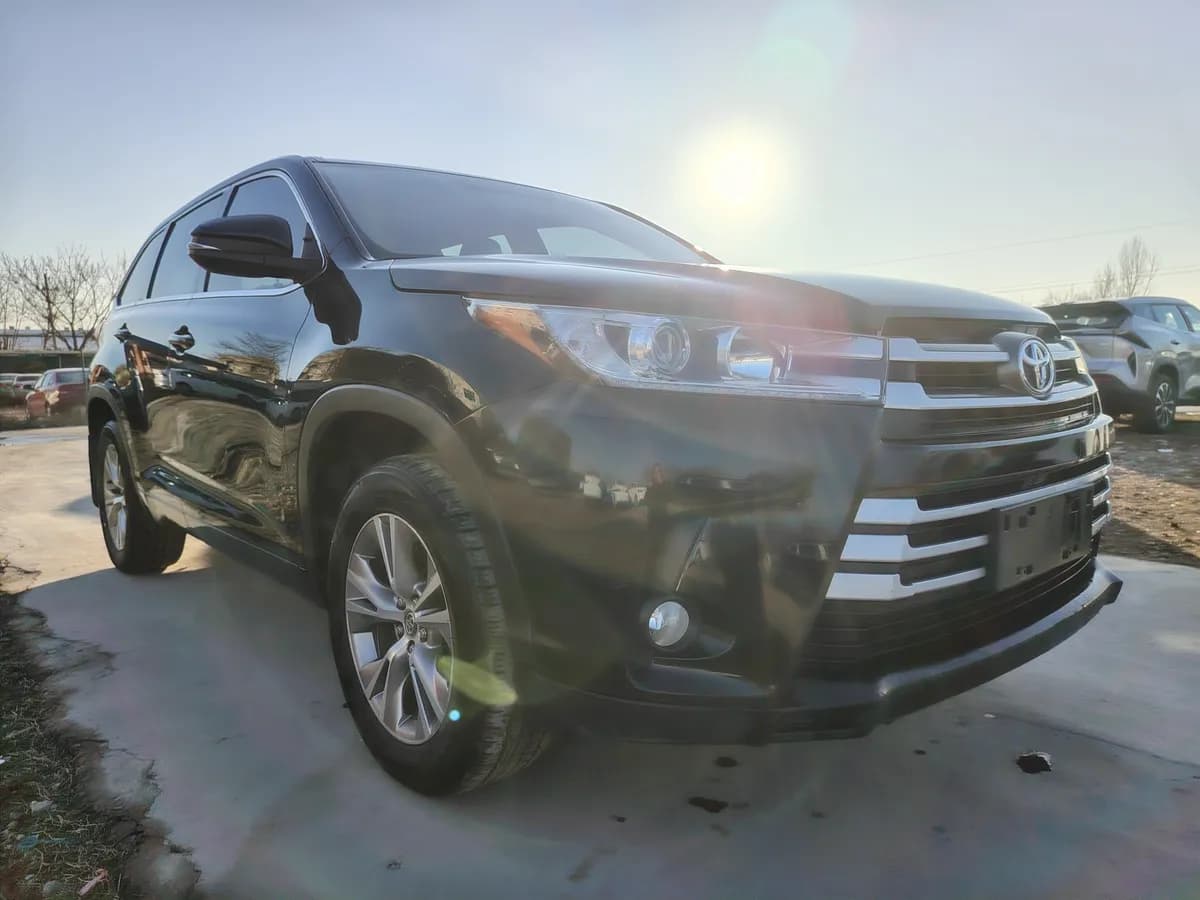 Toyota 2018 2.0T 5 V 3