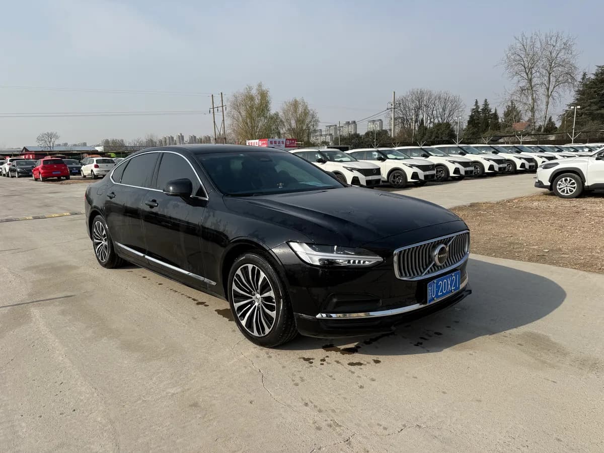 Volvo S90 2024 B5 3