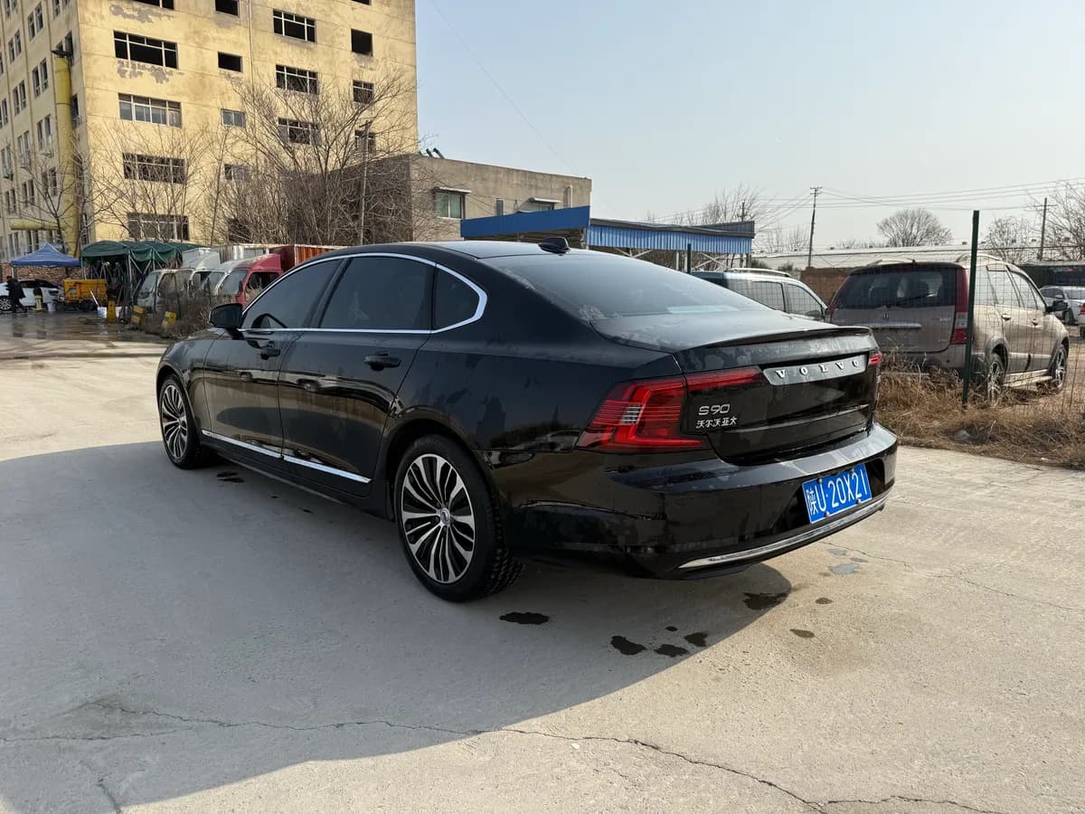 Volvo S90 2024 B5 5