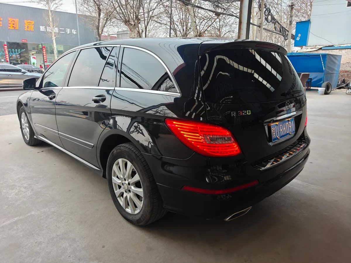 Mercedes-Benz R 2017 R 320 4MATIC 6