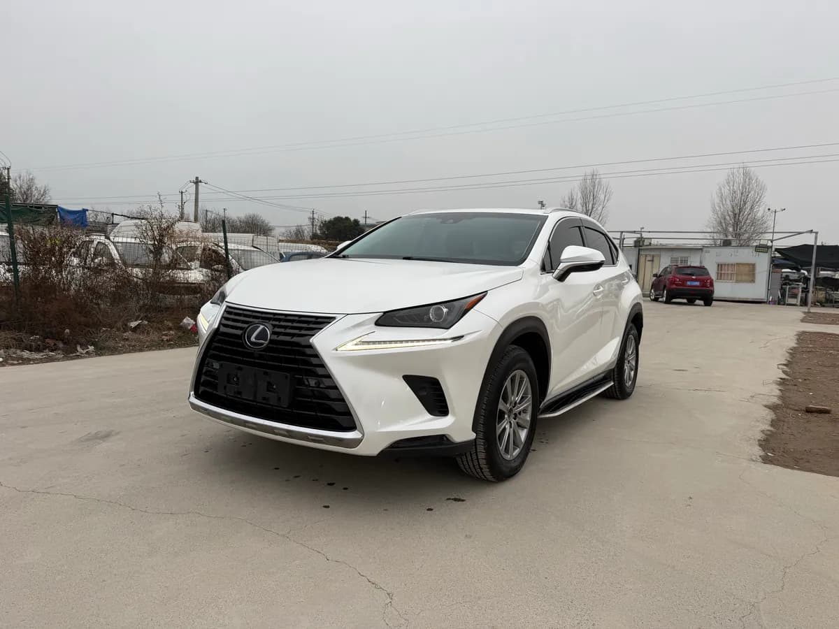 Lexus NX 2018 300h V