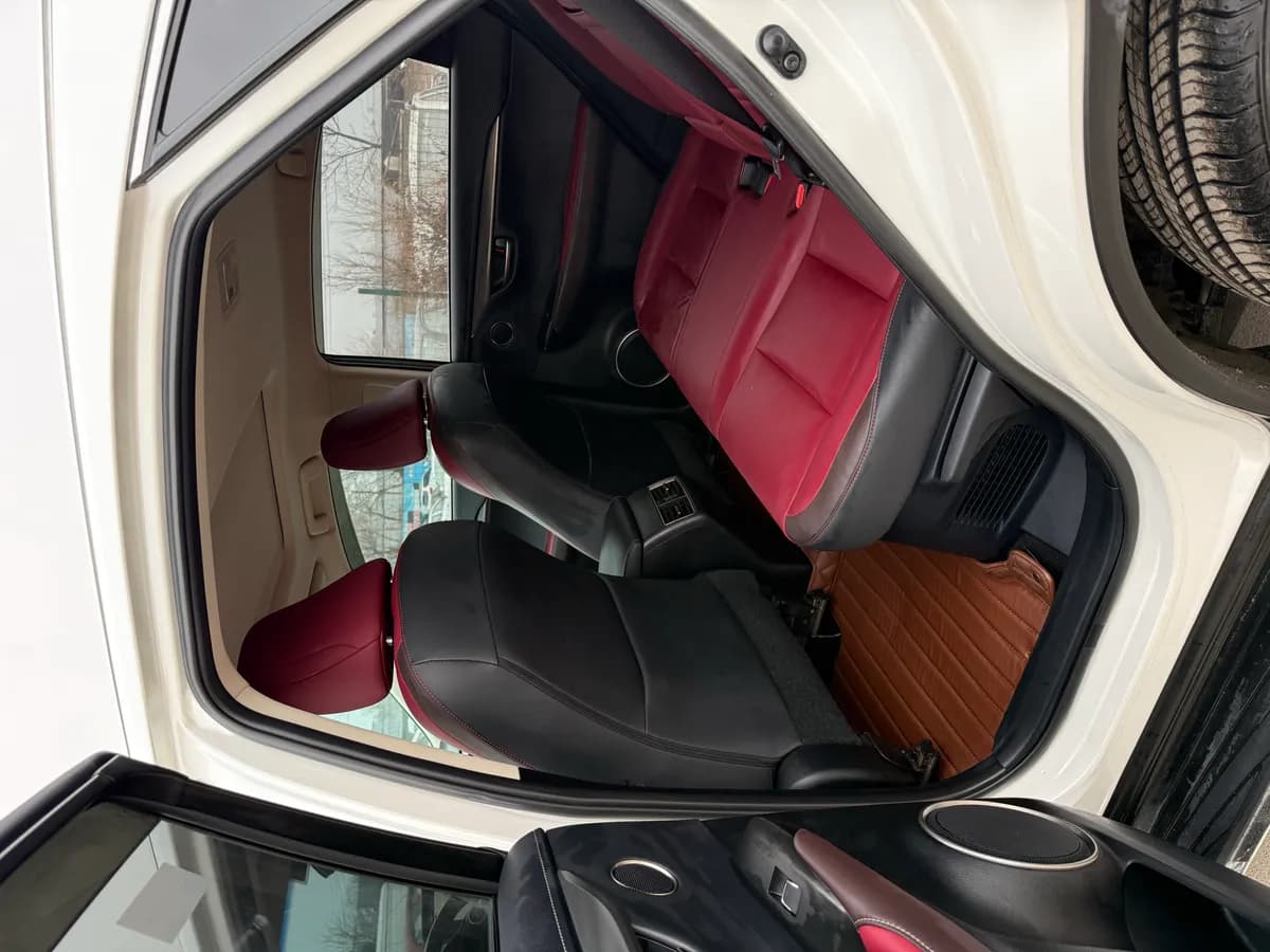 Lexus NX 2018 300h V 7