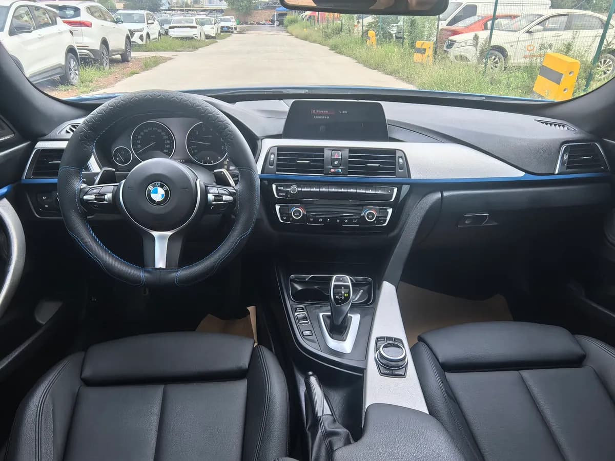 BMW 3 GT ( ) 2018 320i M 8
