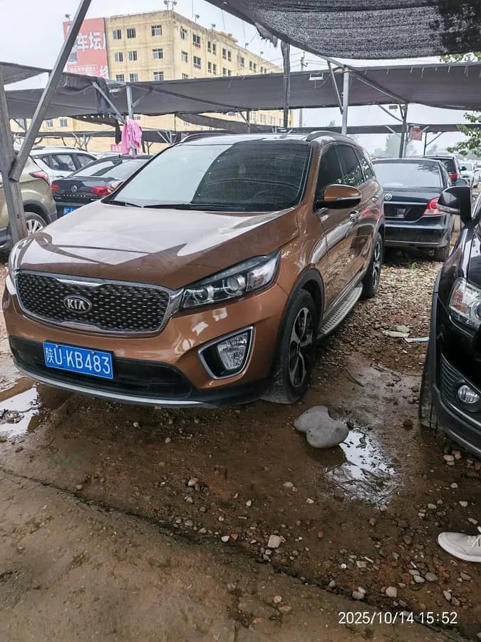Kia 2015 L 2.4L 4WD 7 V 2