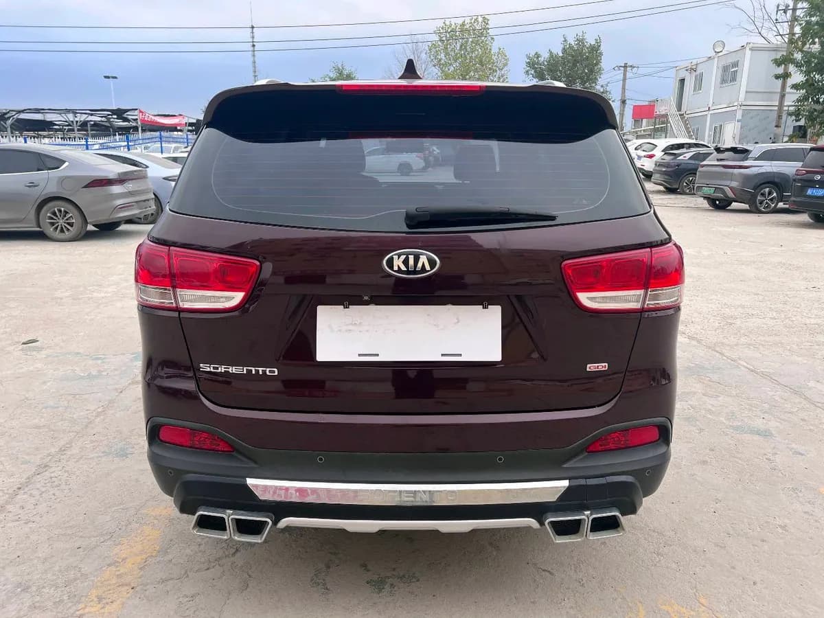 Kia 2015 L 2.4L 4WD 7 V 9