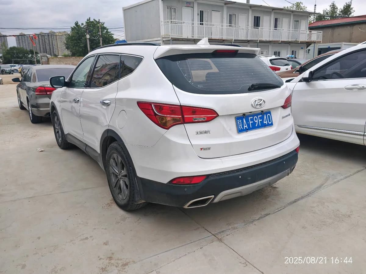 Hyundai 2015 2.0T 5 7