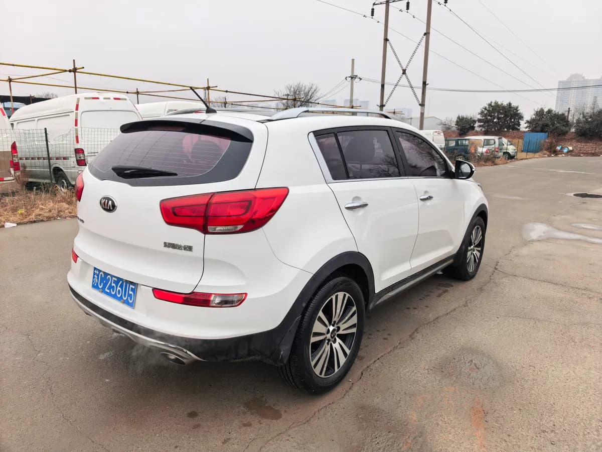Kia 2016 2.0L DLX 10