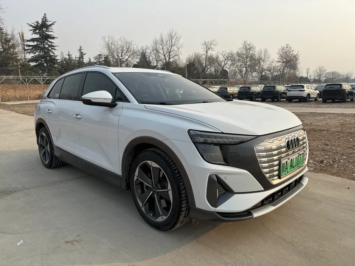 Audi Q5 e-tron 2023 40 e-tron 3