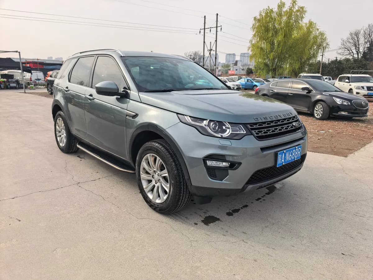 Land Rover 2019 240PS SE V 3