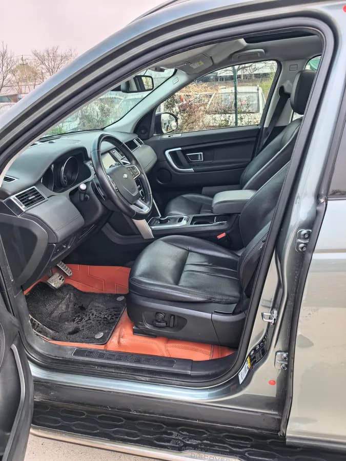Land Rover 2019 240PS SE V 4