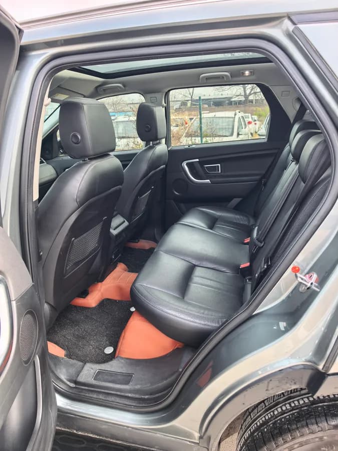 Land Rover 2019 240PS SE V 5
