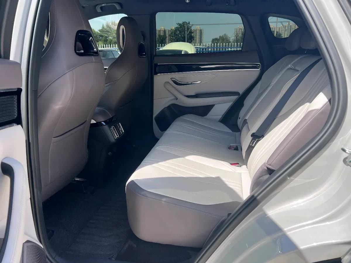 BYD PLUS 2025 DM-i 112KM 5