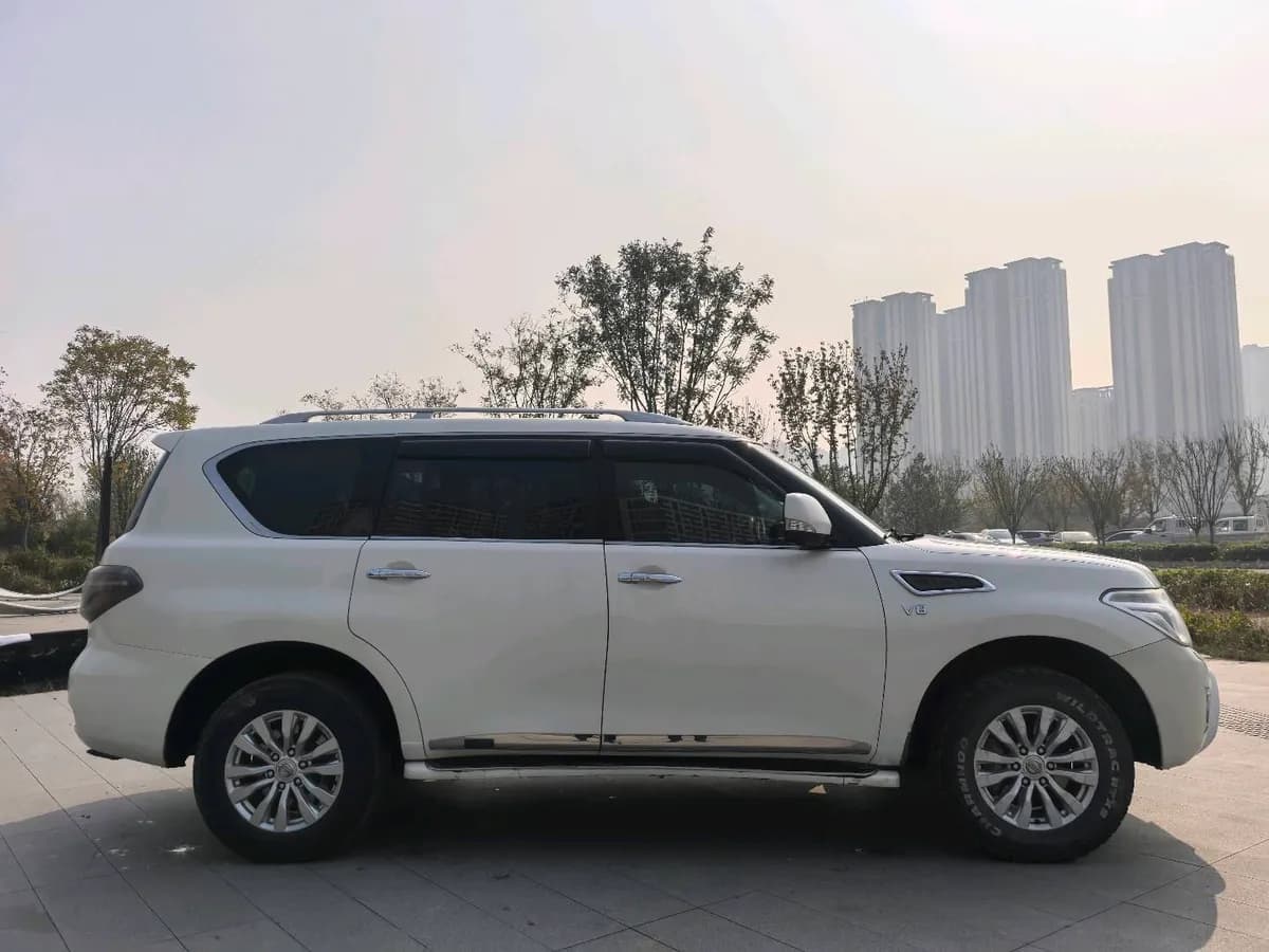 Nissan 2016 5.6L 4