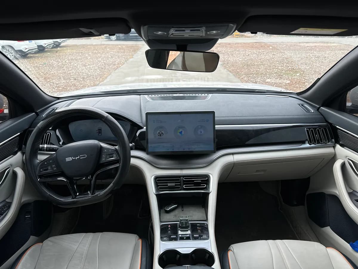 BYD PLUS 2024 DM-i 110km 10