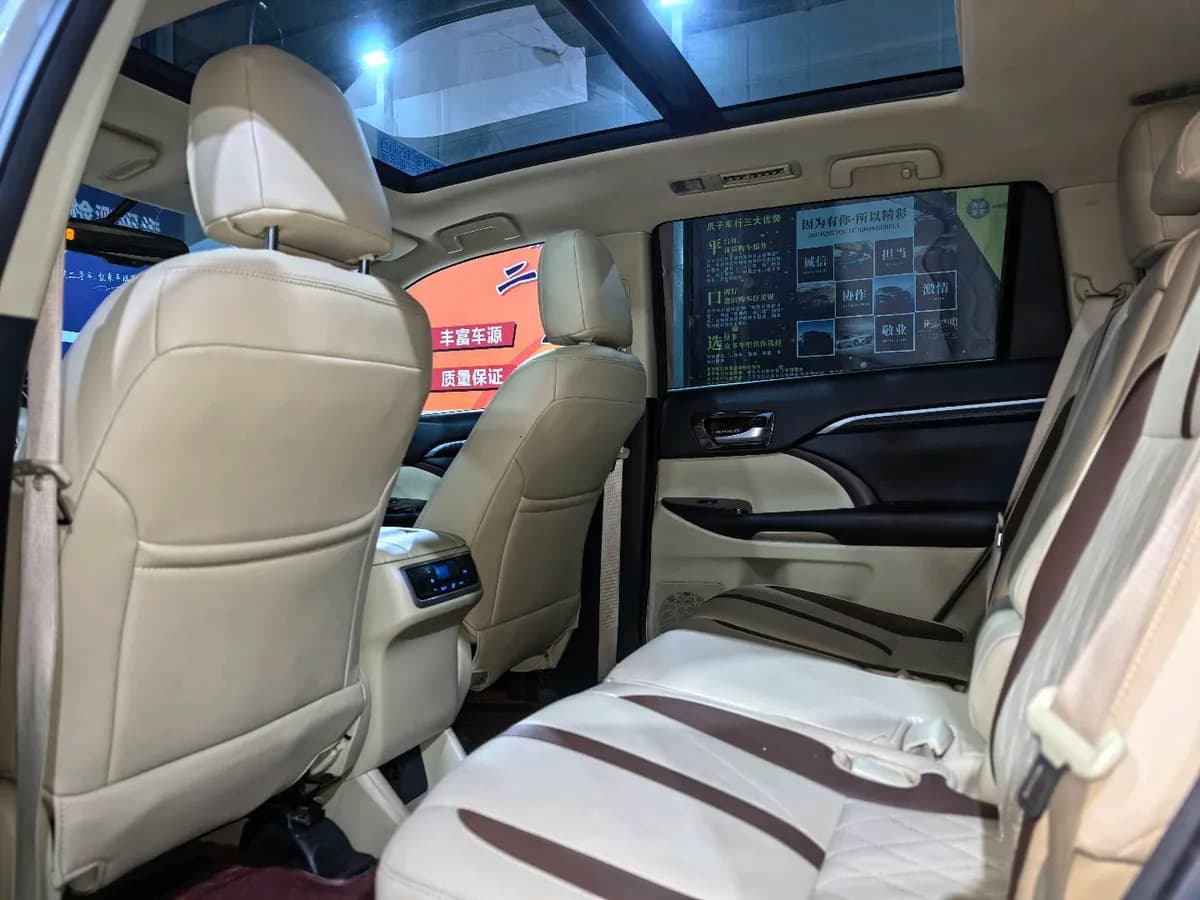 Toyota 2017 2.0T 7 8