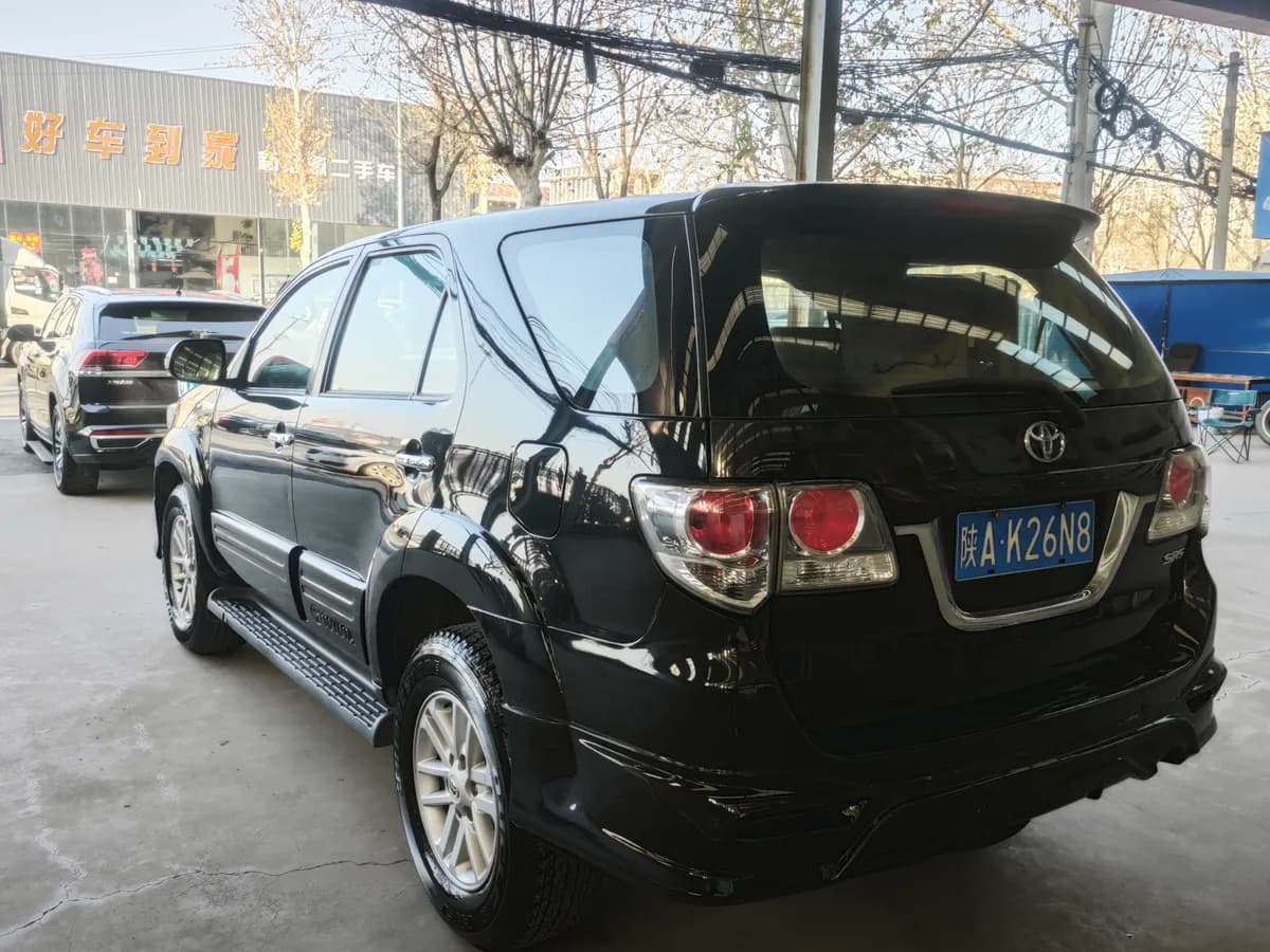 Toyota Fortuner ( ) 2016 2.7L 5