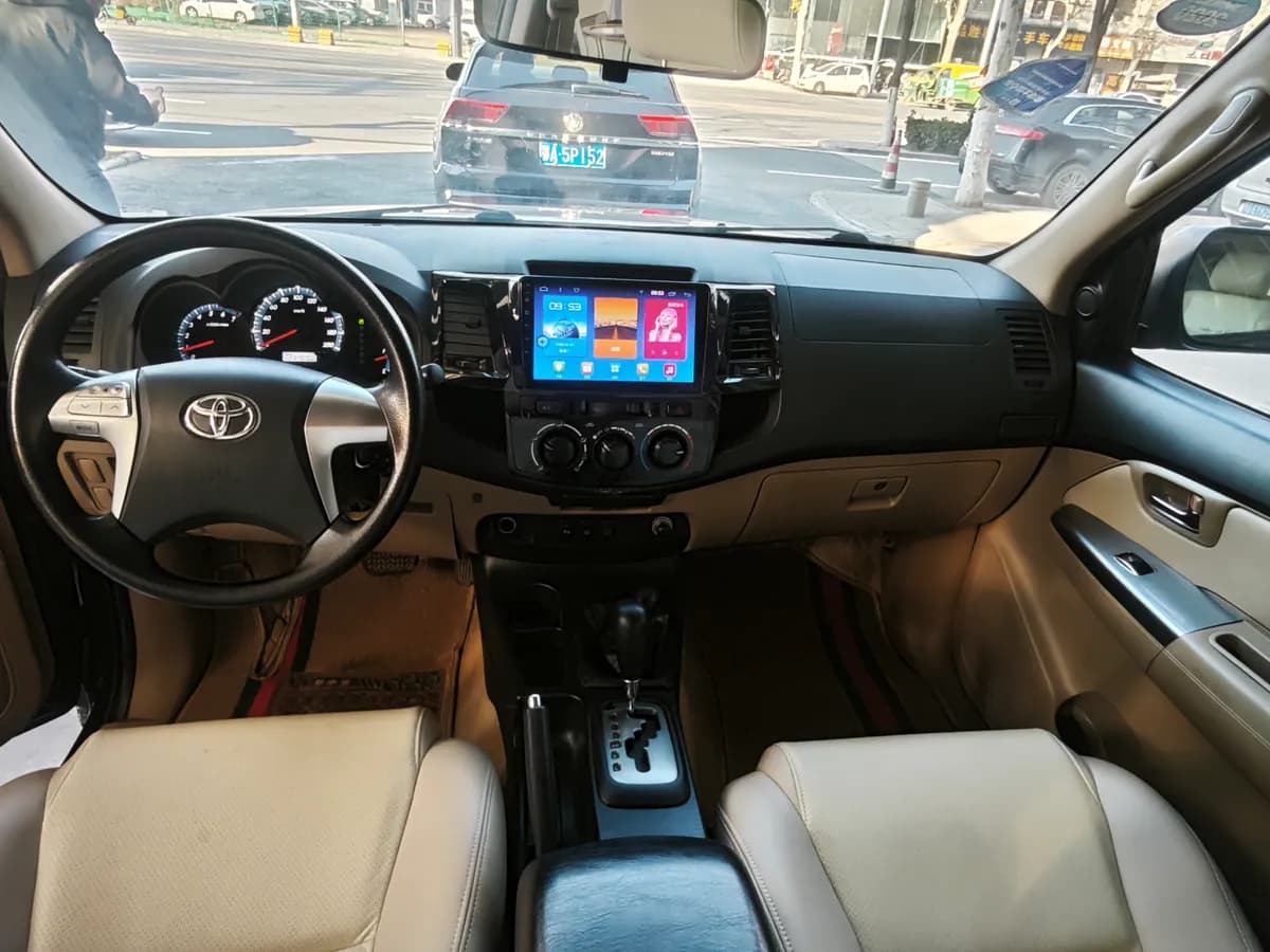 Toyota Fortuner ( ) 2016 2.7L 8