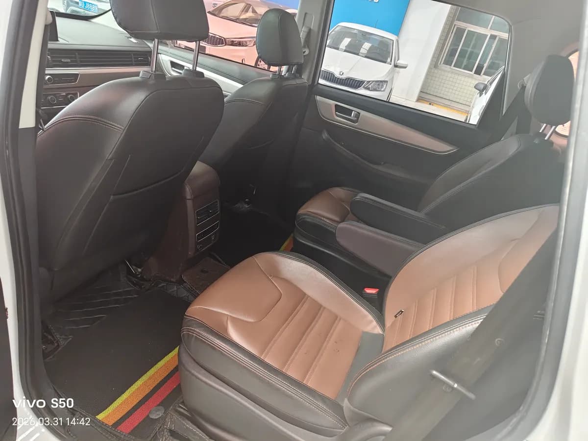 Dongfeng SX6 2018 1.6L CVT 8