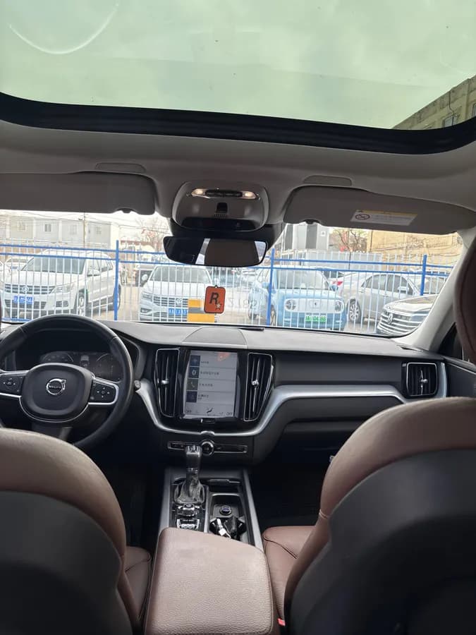 Volvo XC60 2018 T5 8