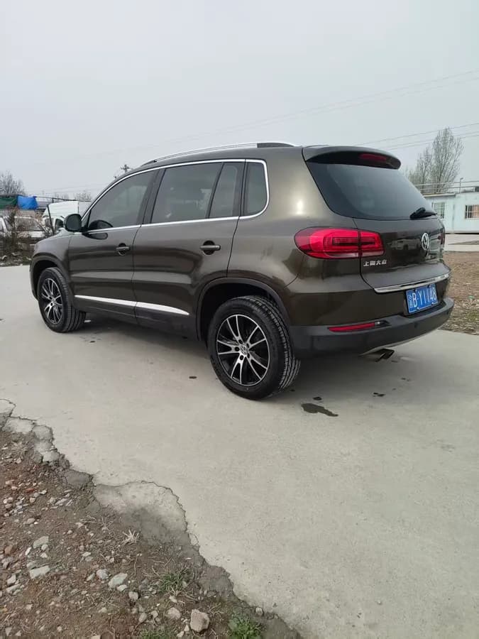 Volkswagen 2016 300TSI 4