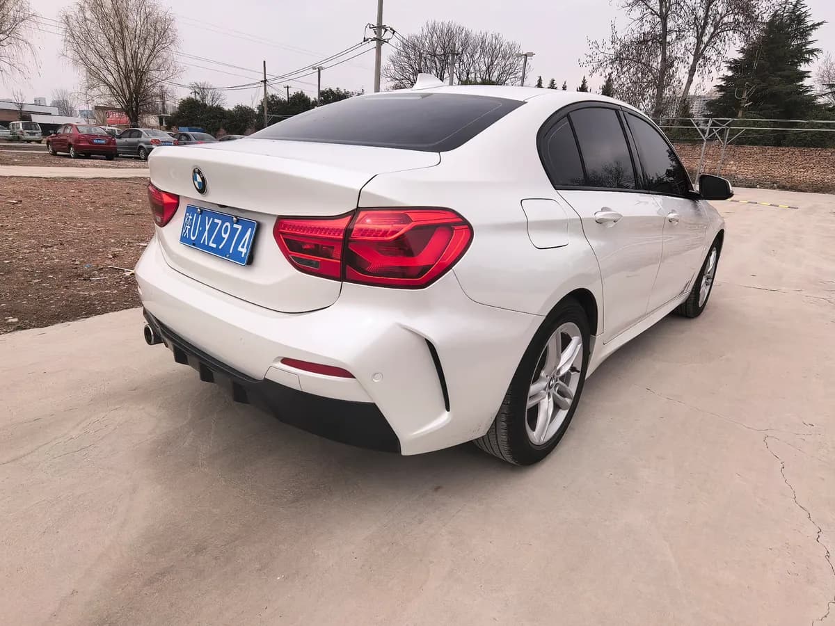 BMW 1 2019 118i M 7