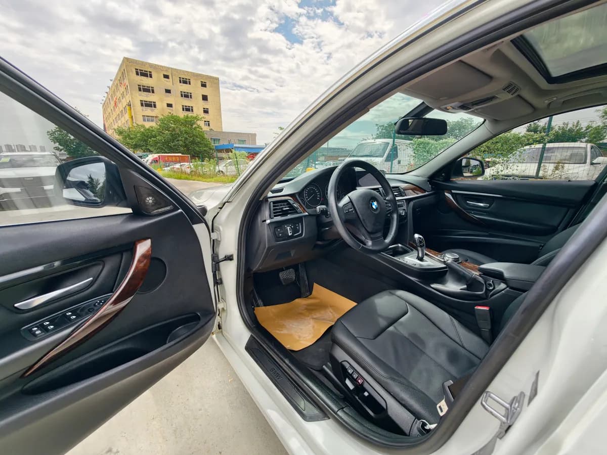 BMW 3 2013 320Li 6