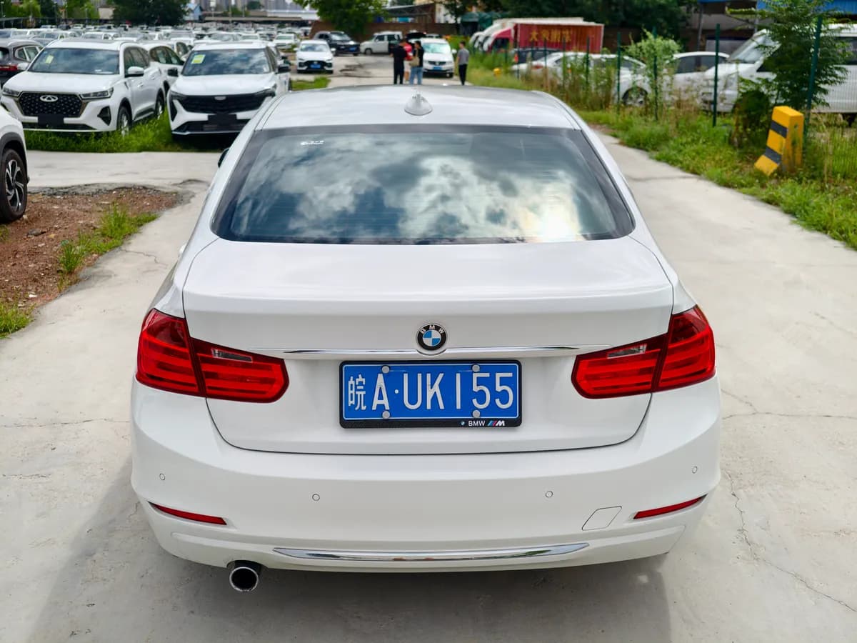 BMW 3 2013 320Li 8