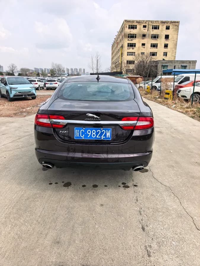 XF 2014 XF 2.0T 9