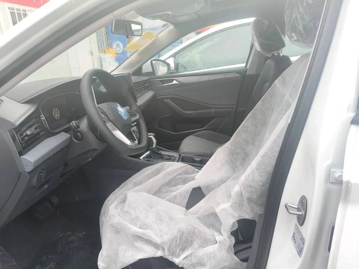 Volkswagen 2026 300TSI DSG 2