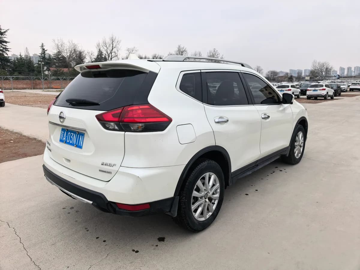 Nissan 2019 2.0L CVT 2WD 10