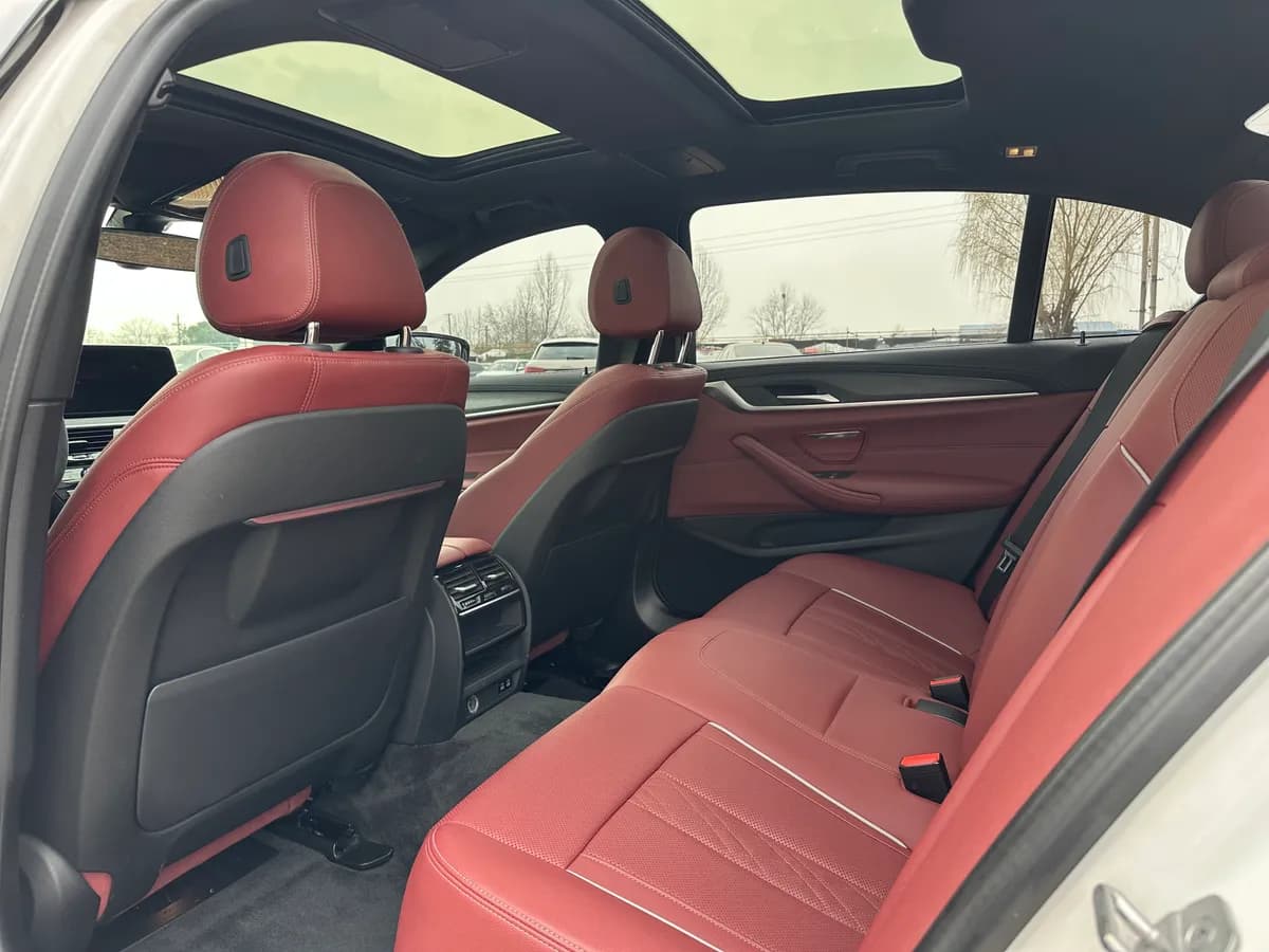 BMW 5 2022 535Le M 7