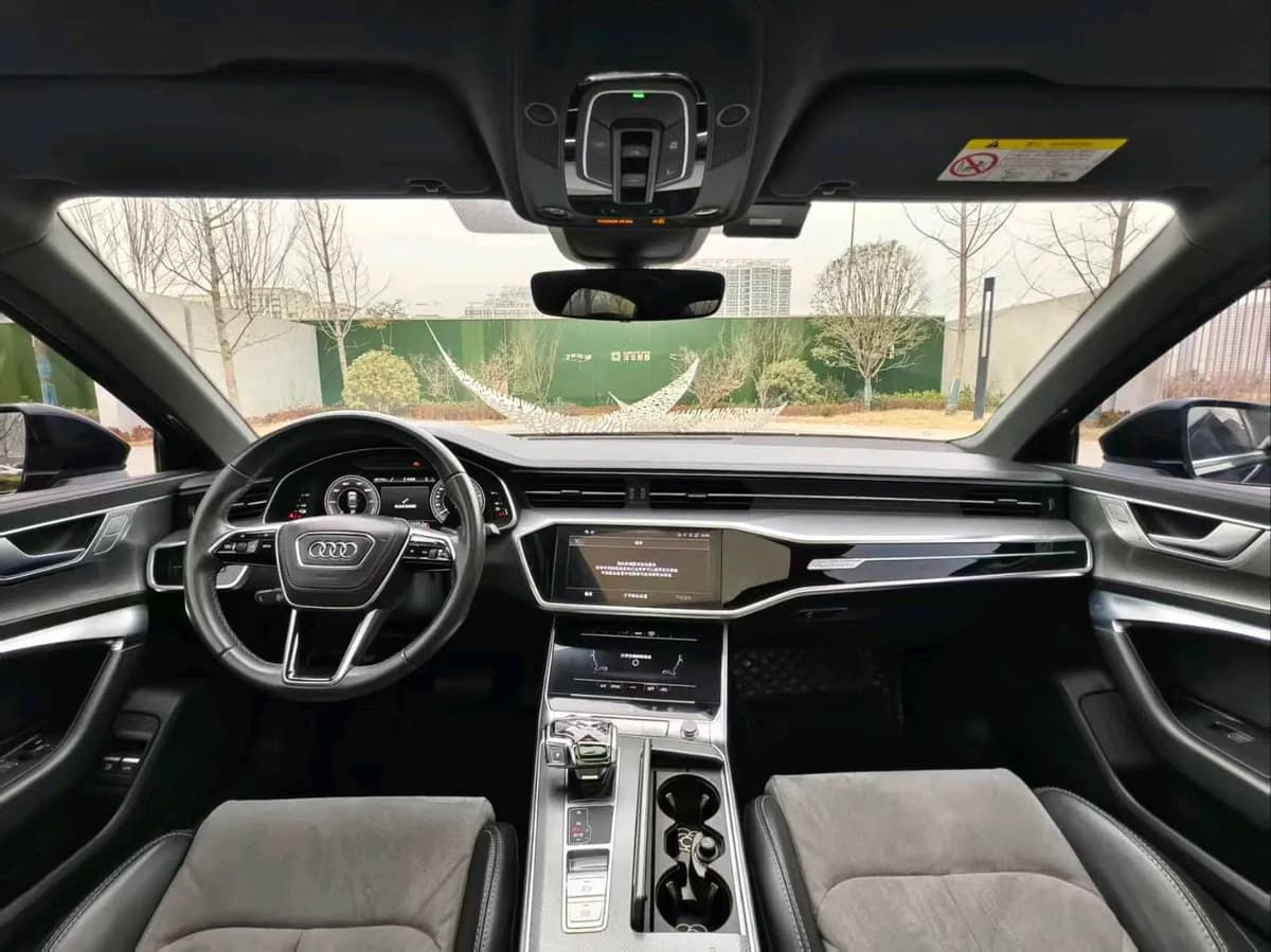 Audi A6L 2022 55 TFSI e quattro 3