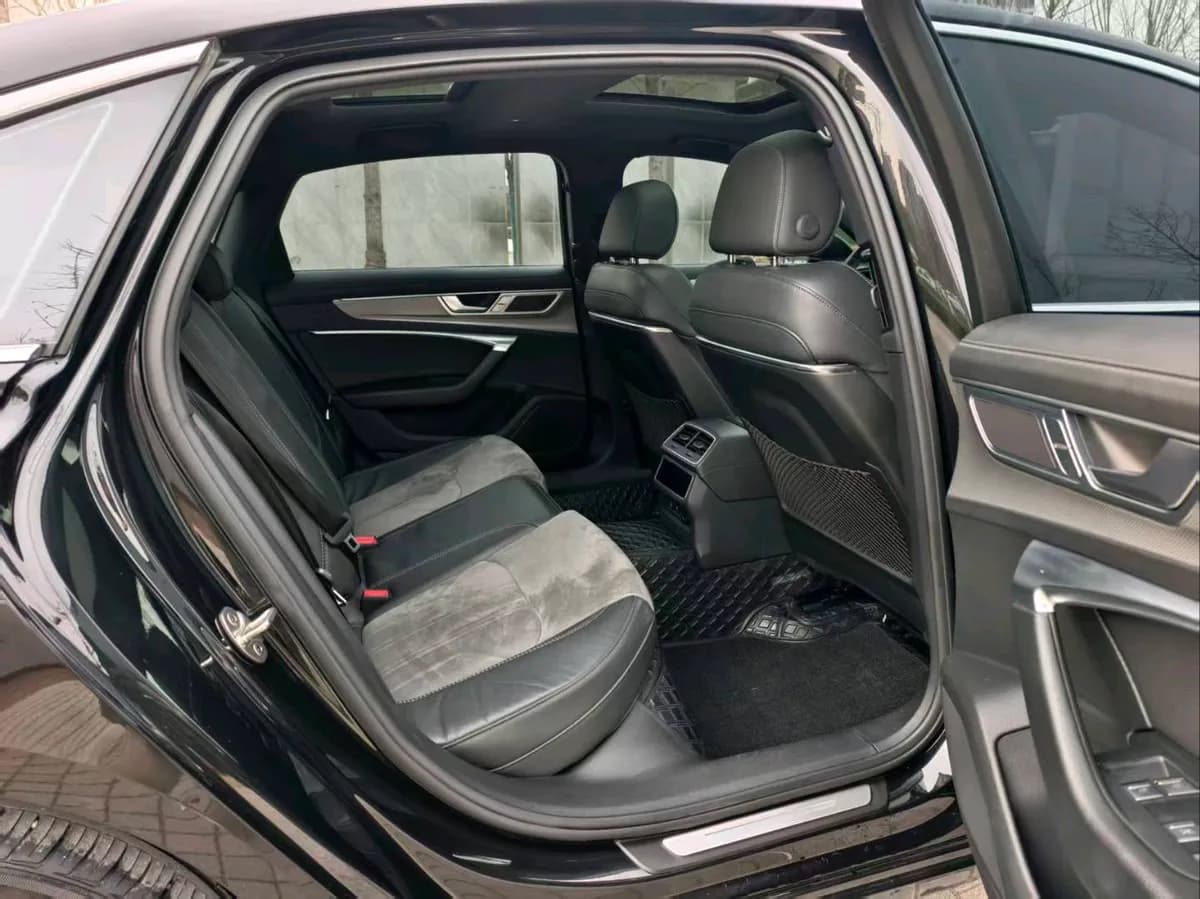 Audi A6L 2022 55 TFSI e quattro 4