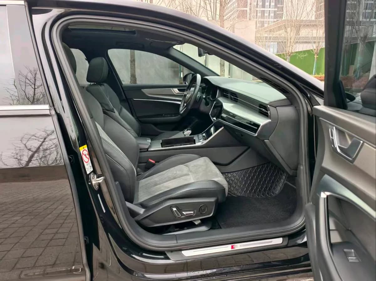 Audi A6L 2022 55 TFSI e quattro 7