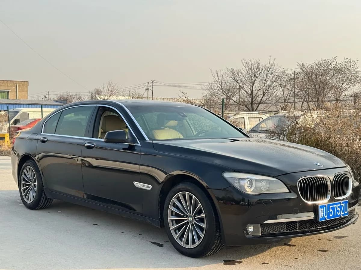 BMW 7 2009 740Li 2