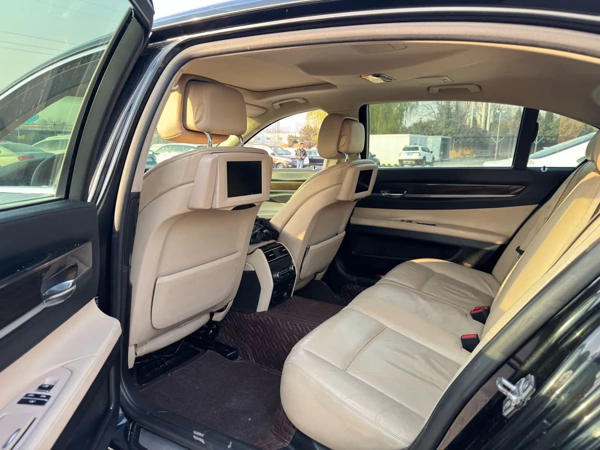 BMW 7 2009 740Li 7