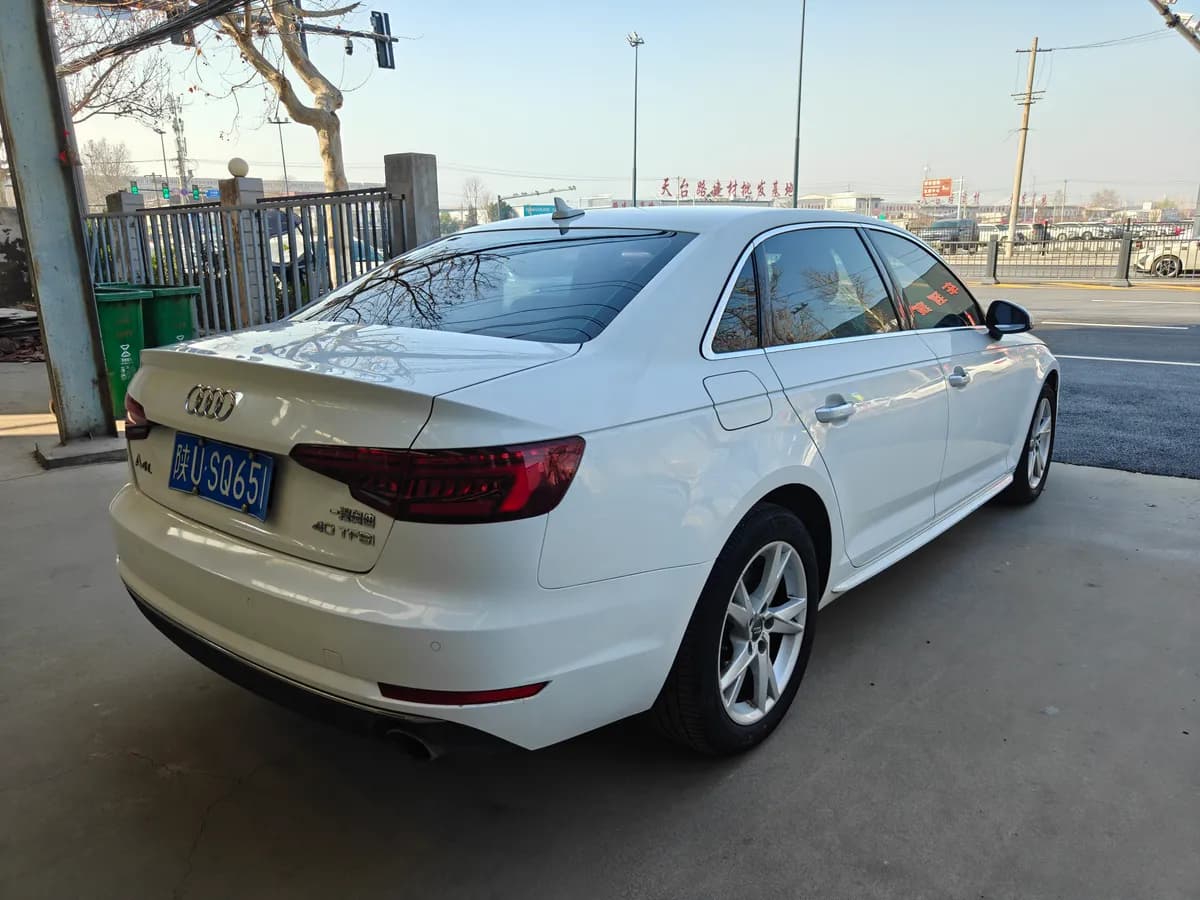 Audi A4L 2018 30 40 TFSI 9